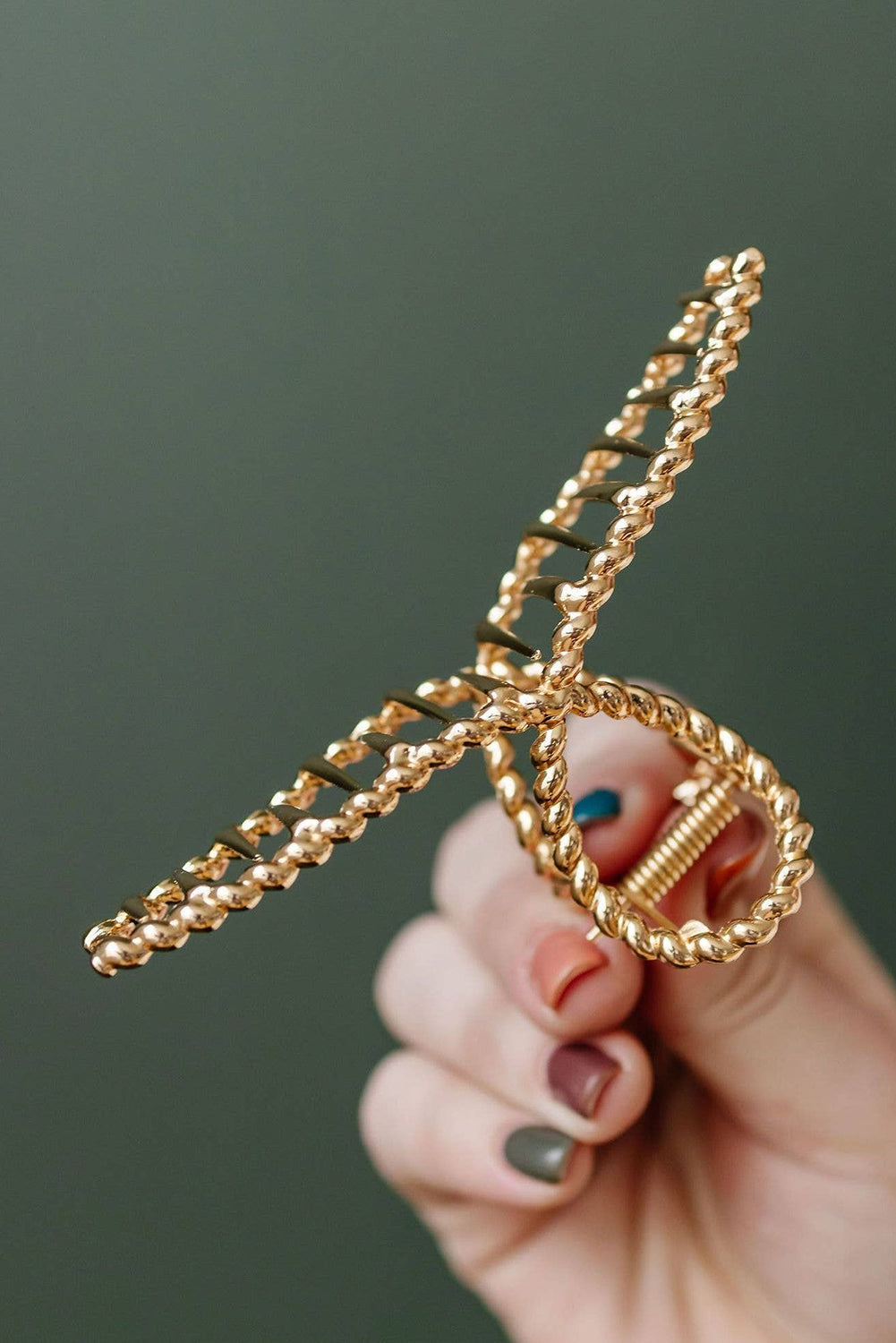Gold Twist Loop Large Hair Claw Clip - HieuLuxe