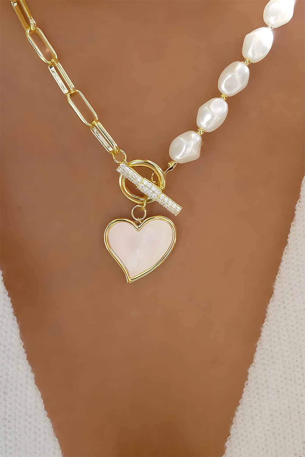 Gold Heart Shape Pendant Rhinestone Pearl Chain Necklace - HieuLuxe