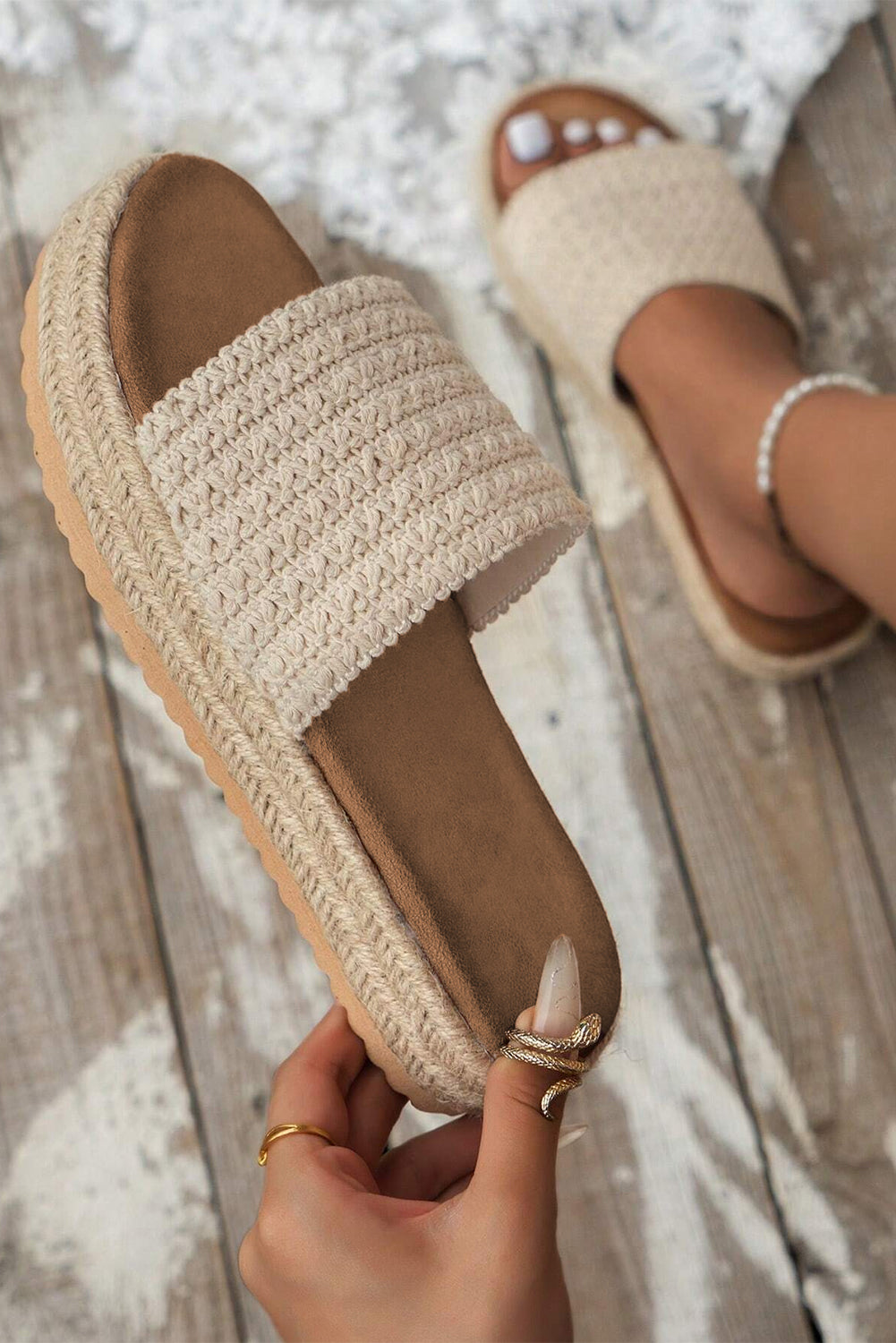 White Boho Single Band Slippers - HieuLuxe
