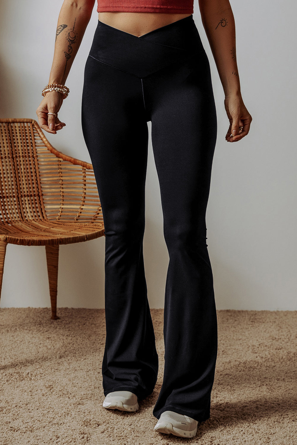 Black V Shape High Waist Flared Leggings - HieuLuxe